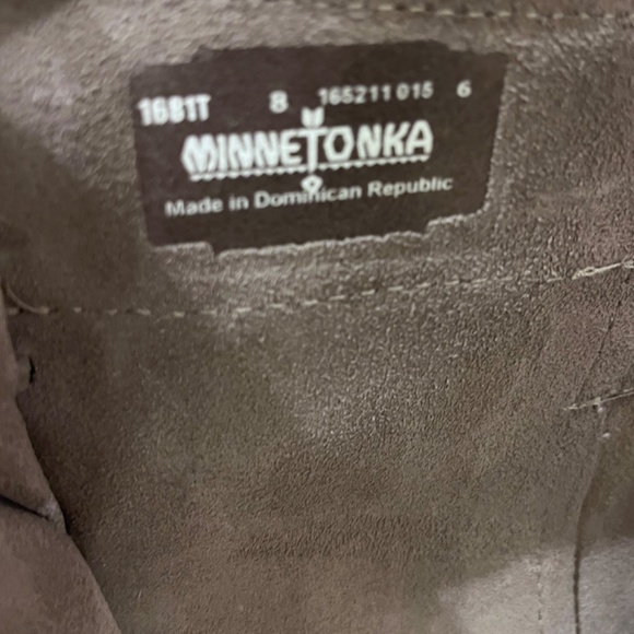 Minnetonka 2 layer gray suede fringe boots, size 8, cowboy chic, boho - Picture 10 of 14